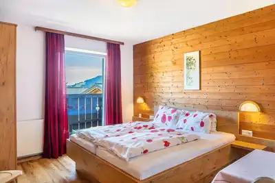 Image de Chambre 'Familienzimmer 10' avec vue sur les montagnes, terrasse partagée et Wi-Fi