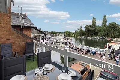 Image de The Boathouse - Unique Riverside Living in Henley