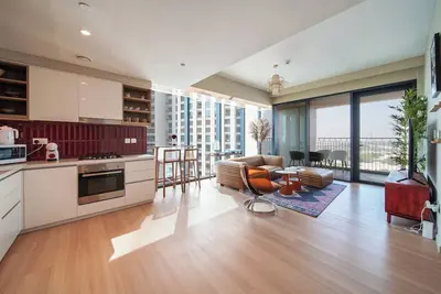 Image de Pvh - 2br Artistic Retreat in Downtown Views 2