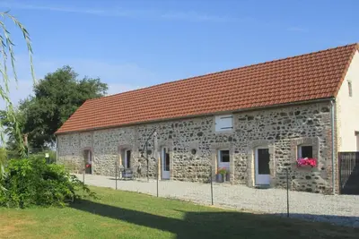 Image de Maison rénovée pour couple au cœur d'une ferme avec Spa