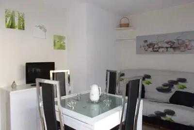 Image de Appartement T2 avec Wifi, proche thermes et lac