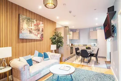 Image de 2 Bedroom City Apartment