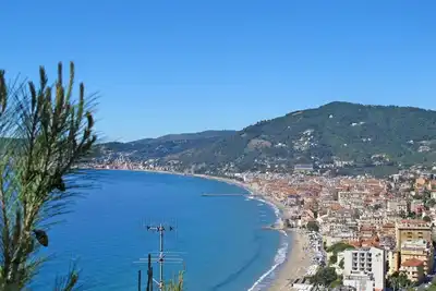Image de Joli appartement pour 6 personnes avec Wifi, climatisation, Tv, balcon, animaux admis et parking
