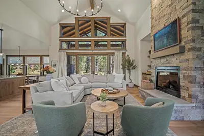 Image de Central Oregon Escape with Access to Forest House