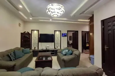 Image de Fully Furnished bedrooms attached washroom citihousing, satellite town jhelum