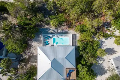 Image de ☀️ Osprey`s Nest | Relaxing Coastal Pool Retreat | Sleeps 6