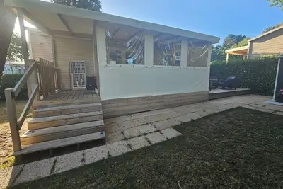 Image de Mobilhome 40m2 \nDomaine de kerlann, piscine extérieure et intérieur chauffée.