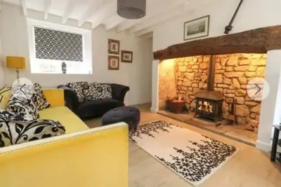 Image de Maison-Salle de bain et douche-Cottage-Vue sur Jardin
