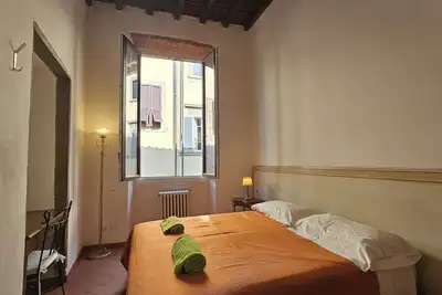 Image de Cathedral view, the experience of sleeping in History