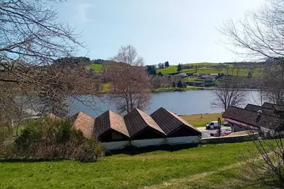 Image de Maison de Vacances 'Joli Gîte Fushia' avec Terrasse Partagée, Jardin Partagé et Wi-Fi