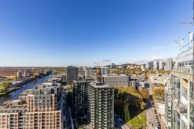Image de Stylish Studio on the 24th Floor in Griffintown City 5 mins from downtown