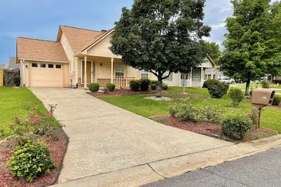 Image de Newly renovated, pet-friendly home near Robins Afb
