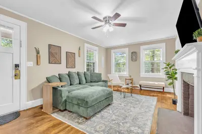 Image de New! Great for long Stays, 2 miles to Downtown