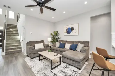 Image de Cozy Paradise W/ Gameroom - Sleeps 8 - King Bed