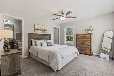 Image de Downtown Darling - 3 bedroom, cozy cottage in downtown