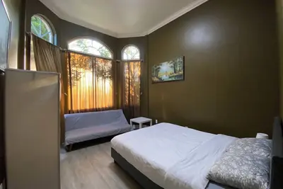 Image de Spacious 11-bedroom house with Ac, WiFi in enchanting Monterey Park