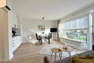 Image de Newly renovated vacation apartment with terrace in Westerland