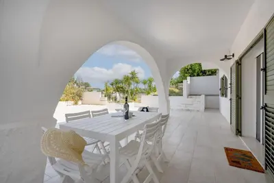 Image de GuestHost - Beachside Escape–Villa Mola Polignano