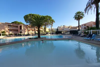 Image de Charmant T2 climatisé parking privé résidence de vacances piscine plage de sable