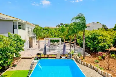 Image de Cubo's Hakuna Matata Rural Apartment & Pool / piscine privée / terrasse / Wi-Fi gratuit
