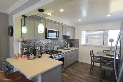 Image de Cozy 2-bedroom apartment in charming Hawthorne