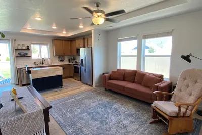 Image de This 3-bedroom home is a hotspot for events, weddings and The Ford Idaho Center!