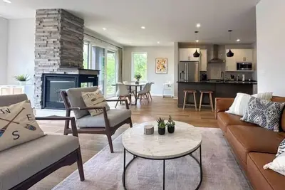 Image de Spacious Modern New 3br ~2400 sq ft + View