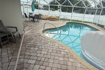 Image de 🌴 Spacious 4br Oasis Private Pool 20 Min to White Sand Beaches