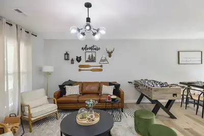 Image de Private Backyard Oasis/3br Clt Home/Sleeps 6/ Near Airport/Free 3pm Checkout