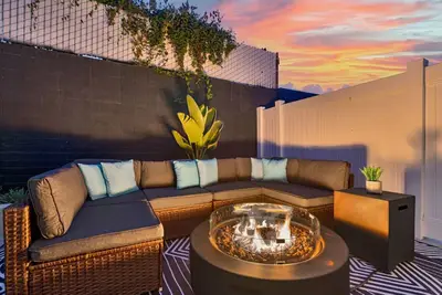 Image de Lux 3br w/ King Beds & Fire Pit