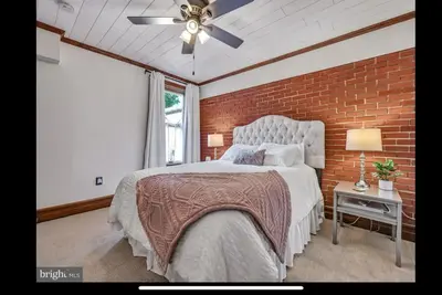 Image de Charming upscale 3-bedroom 2 bath townhome with WiFi, Ac in marvelous Lancaster.
