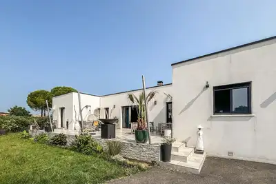 Image de Cozy home in Saint-Césaire-de-Gauzi