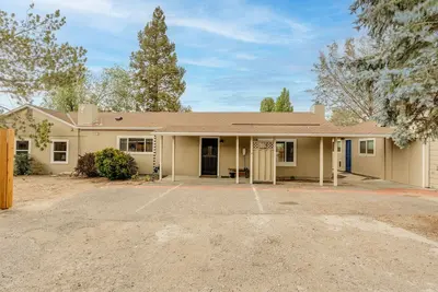 Image de 3br w/ shared Hot Tub & Backyard Oasis