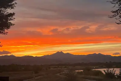Image de 5-bedroom Lake Home with Mountain View with 4 Tix to the Buffs Game! Book Now!