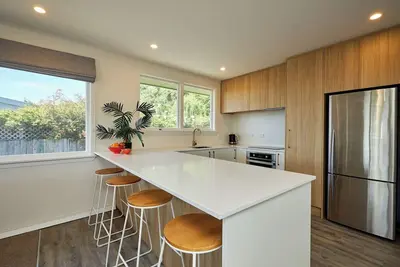 Image de Sunny | Getaway | Close To Beach - Kk6786