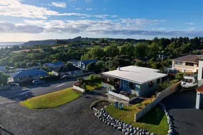 Image de Classic Charm | Sea & Mountain Views