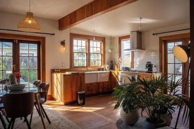 Image de Kowhai Cottage | Pizza Oven | Central