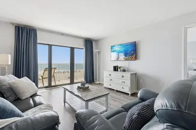 Image de Wake Up to Waves: Cocoa Beach Condo w/ Huge Oceanfront Balcony & Heated Pool