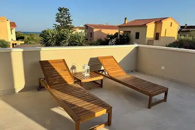 Image de Valuable house with panoramic terrace overlooking the sea and mountains, close to the beach