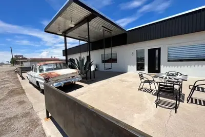 Image de Pik-Pak B - \"Service Station\"
