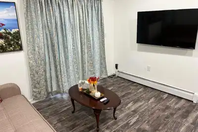 Image de Cozy 3-bedroom apartment in nice Queens near Jfk & Ubs Arena with WiFi, Ac