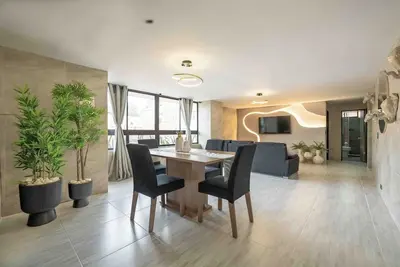 Image de p12, 3 bedroom apartment, one block from lleras park p12 in medellin