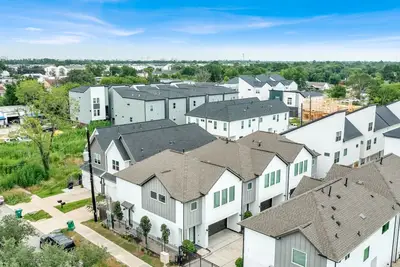 Image de Heart of Houston Retreat Family Townhome by Museums & Parks