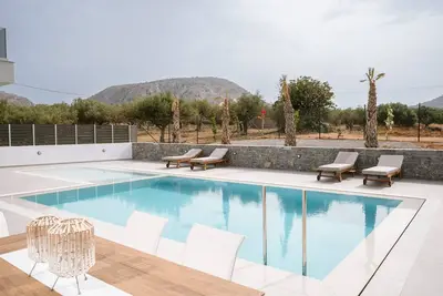 Image de Alluring Hersonisos Villa | Villa Delphi | 3 Bedrooms | Private Pool