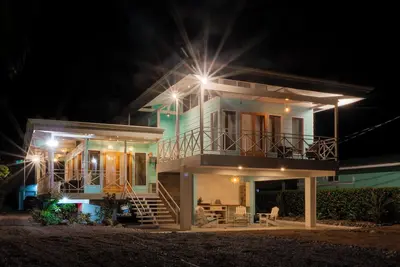 Image de Charming 3-bedroom cottage in Parrita with WiFi, Ac