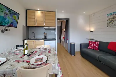 Image de adorable studio de 23m², vue imprenable sur les massifs, skis au pied