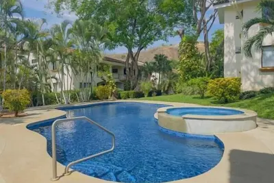 Image de Appartement · Del Coco Beach · ★4, 75 · 2 chambres · 3 lits · 2 salles de bain