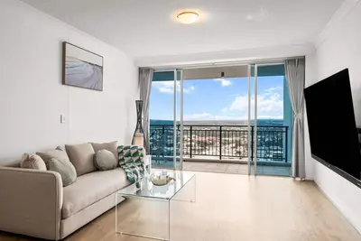 Image de Modern 2br Apartment in Southport Central