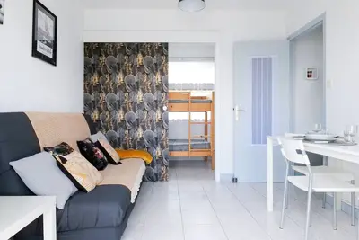 Image de Appartement avec balcon – À 3 min de la plage pour un séjour ressourçant - 4 pers