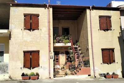 Image de Relaxed Stay Near Rhodes Airport – Balcony, WiFi & More